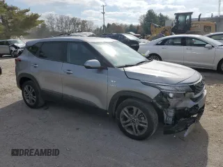 2022 Kia Seltos LX z VIN KNDEPCAAXN7319091, wystawiony jako Copart lot #78162244 z przebiegiem 76 592 mil mil oraz Nie do naprawy. Historia ofert i sprzedaży dostępna na DreamBid. Obrazek 4.