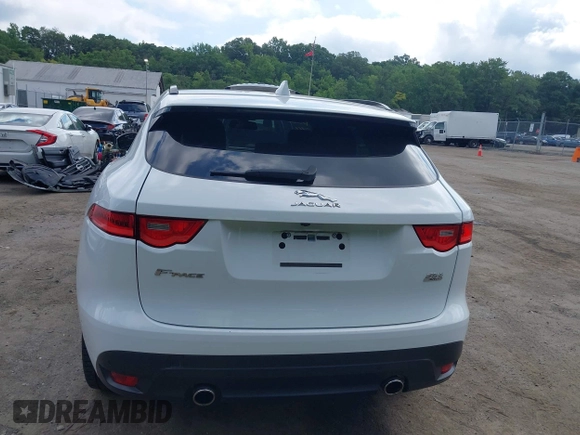 2017 Jaguar F-Pace 35t R-Sport с VIN SADCL2BV5HA064702, выставлен на аукционе IAAI как лот 42711257 с пробегом 99 586 миль миль и . История ставок и продаж доступна на DreamBid. Изображение 16.