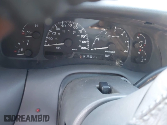 2000 Lincoln Navigator z VIN 5LMEU27A2YLJ32507, wystawiony jako IAAI lot #40752754 z przebiegiem Nie podano mil oraz . Historia ofert i sprzedaży dostępna na DreamBid. Obrazek 7.
