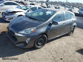 2015 Toyota Prius c One with VIN JTDKDTB33F1587190, listed as a IAAI auction lot 40916191 with 157,414 mi miles. Bid and sale history available at carsss.com. Image 19.