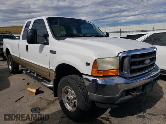 2001 Ford Super Duty F-250 XL with VIN 1FTNX21S81EC05051, listed as a Copart auction lot 68317304 with 121,045 mi miles and Clean Title. Bid and sale history available at carsss.com. Image 4.