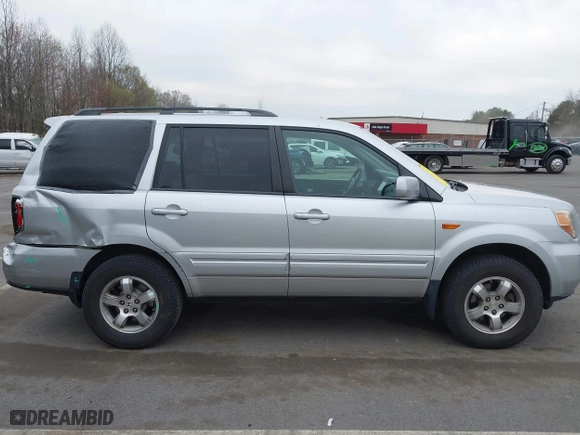 2008 Honda Pilot EX-L with VIN 5FNYF285X8B000937, listed as a IAAI auction lot 41793140 with 205,103 mi miles. Bid and sale history available at carsss.com. Image 13.