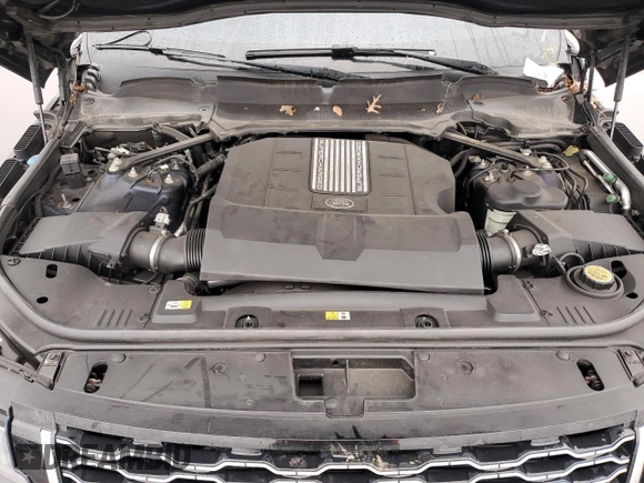 2020 Land Rover Range Rover P525 HSE with VIN SALGS2SE7LA588533, listed as a Copart auction lot 44499365 with 32,968 mi miles and Salvage title. Bid and sale history available at DreamBid. Image 12.