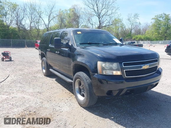 2007 Chevrolet Suburban LT with VIN 3GNGK26K57G270206, listed as a IAAI auction lot 42102684 with 220,759 mi miles and . Bid and sale history available at DreamBid. Image 1.