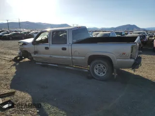 2004 GMC Sierra 2500HD SLT with VIN 1GTHK23G94F260255, listed as a Copart auction lot 72744044 with 153,740 mi miles and Clean title. Bid and sale history available at DreamBid. Image 2.