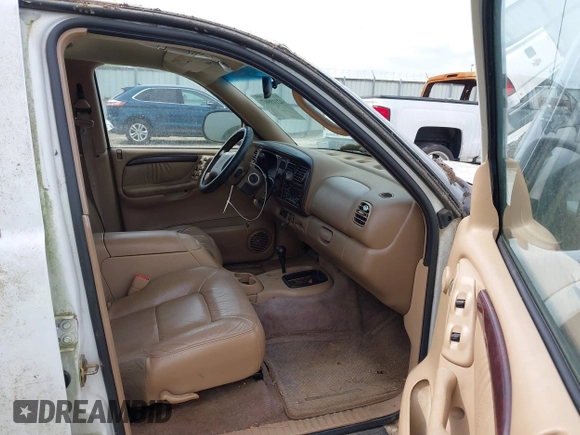 2000 Dodge Durango with VIN 1B4HS28N2YF141487, listed as a IAAI auction lot 42119907 with 244,752 mi miles and . Bid and sale history available at DreamBid. Image 5.