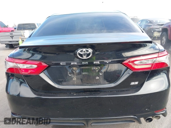 2018 Toyota Camry LE z VIN 4T1B11HK2JU002873, wystawiony jako IAAI lot #41637537 z przebiegiem 136 950 mil mil oraz . Historia ofert i sprzedaży dostępna na DreamBid. Obrazek 16.