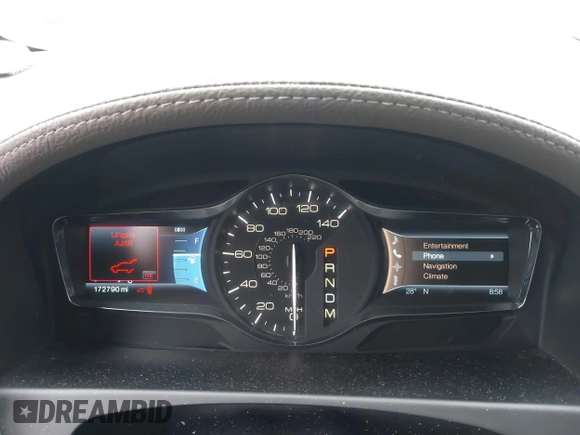 2011 Lincoln MKX with VIN 2LMDJ8JK3BBJ25346, listed as a IAAI auction lot 41716040 with 172,790 mi miles. Bid and sale history available at carsss.com. Image 7.