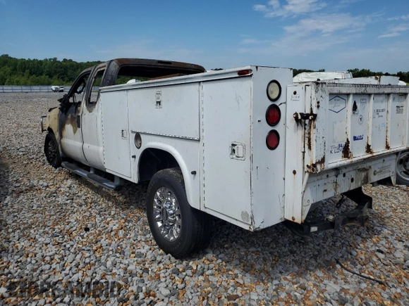 2006 Ford F-250 XL z VIN 1FTSX21576ED46732, wystawiony jako Copart lot #59038184 z przebiegiem Nie podano mil oraz Nie do naprawy • Non repairable. Historia ofert i sprzedaży dostępna na DreamBid. Obrazek 2.