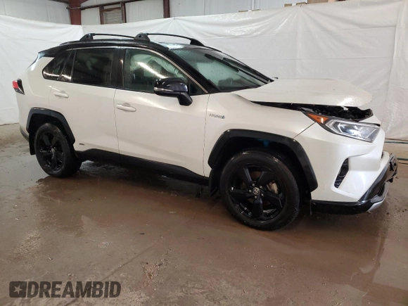 2021 Toyota RAV4 Hybrid XSE with VIN 2T3E6RFV5MW017938, listed as a Copart auction lot 47437045 with 39,149 mi miles and Clean title. Bid and sale history available at DreamBid. Image 4.