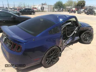 2014 Ford Mustang V6 z VIN 1ZVBP8AM9E5326813, wystawiony jako IAAI lot #31219468 z przebiegiem Nie podano mil oraz . Historia ofert i sprzedaży dostępna na DreamBid. Obrazek 4.