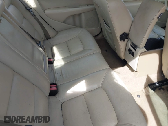 2008 Volvo S80 3.2L with VIN YV1AS982481081450, listed as a IAAI auction lot 41913465 with 253,666 mi miles and . Bid and sale history available at DreamBid. Image 8.