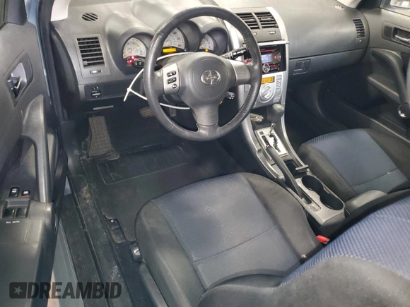 2006 Scion tC z VIN JTKDE177860133103, wystawiony jako Copart lot #57491835 z przebiegiem 201 975 mil mil oraz Szkody całkowita. Historia ofert i sprzedaży dostępna na DreamBid. Obrazek 8.