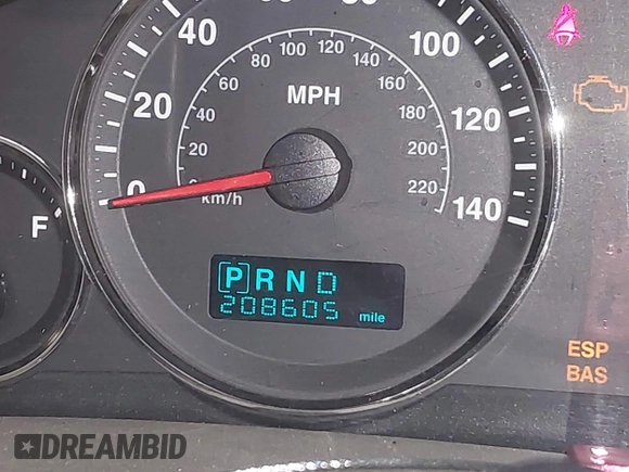 2006 Jeep Commander with VIN 1J8HG48KX6C263348, listed as a IAAI auction lot 42128039 with 208,605 mi miles and . Bid and sale history available at DreamBid. Image 16.