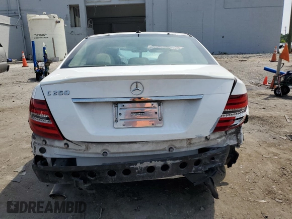 2013 Mercedes-Benz C 250 Sport с VIN WDDGF4HBXDR293035, выставлен на аукционе Copart как лот 60716965 с пробегом 102 726 миль миль и Списание • Salvage title. История ставок и продаж доступна на DreamBid. Изображение 6.