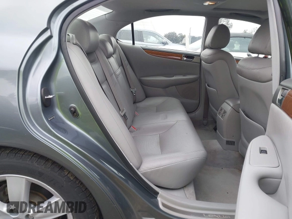 2005 Lexus ES 330 with VIN JTHBA30G055137002, listed as a IAAI auction lot 41547124 with 145,049 mi miles. Bid and sale history available at carsss.com. Image 8.