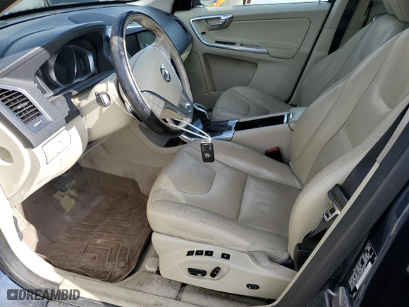 2015 Volvo XC60 T6 Platinum with VIN YV4902RM7F2654030, listed as a Copart auction lot 50180755 with 176,401 mi miles and Salvage Title. Bid and sale history available at carsss.com. Image 7.
