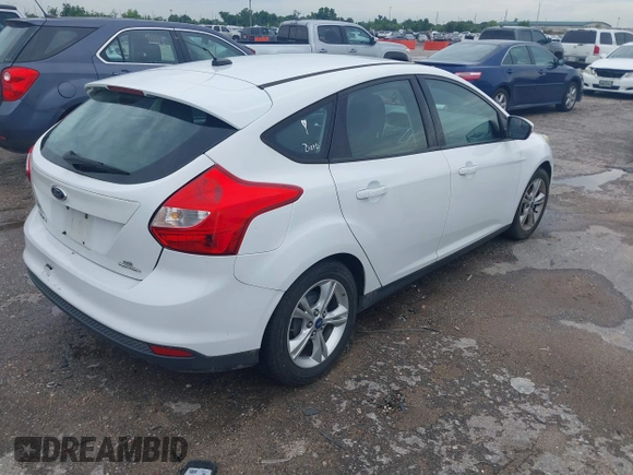 2014 Ford Focus SE z VIN 1FADP3K2XEL170956, wystawiony jako IAAI lot #42480166 z przebiegiem 237 977 mil mil oraz . Historia ofert i sprzedaży dostępna na DreamBid. Obrazek 4.
