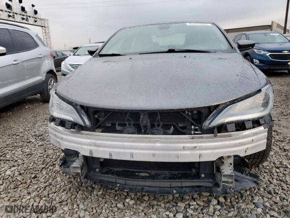 2015 Chrysler 200 S with VIN 1C3CCCBG3FN517941, listed as a Copart auction lot 85463664 with 0 mi miles and Salvage Title. Bid and sale history available at carsss.com. Image 5.