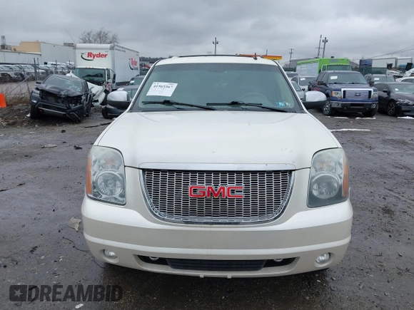 2012 GMC Yukon XL SLT with VIN 1GKS2KE77CR205341, listed as a IAAI auction lot 41565367 with 165,500 mi miles. Bid and sale history available at carsss.com. Image 12.
