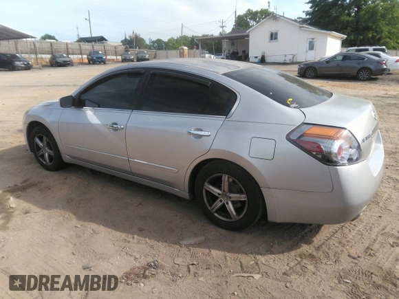 2008 Nissan Altima 2.5 S with VIN 1N4AL21E68C180831, listed as a IAAI auction lot 42091296 with 229,780 mi miles. Bid and sale history available at carsss.com. Image 3.