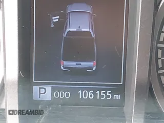 2018 Toyota Tacoma SR5 z VIN 3TMDZ5BN0JM051283, wystawiony jako IAAI lot #42008928 z przebiegiem 106 155 mil mil oraz . Historia ofert i sprzedaży dostępna na DreamBid. Obrazek 16.