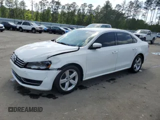 2013 Volkswagen Passat SE z VIN 1VWBP7A3XDC095223, wystawiony jako Copart lot #53379765 z przebiegiem 247 189 mil mil oraz Szkoda całkowita • Salvage title. Historia ofert i sprzedaży dostępna na DreamBid. Obrazek 1.