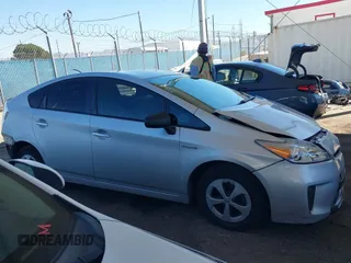 2015 Toyota Prius Four with VIN JTDKN3DU8F1999155, listed as a IAAI auction lot 41852226 with 415,013 mi miles. Bid and sale history available at carsss.com. Image 13.