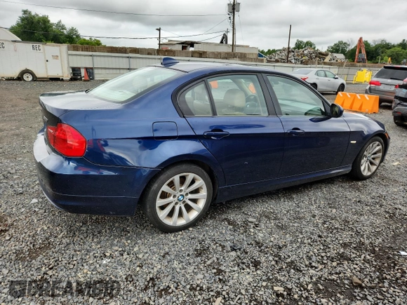 2011 BMW 3 Series 328i with VIN WBAPH5G54BNM74168, listed as a Copart auction lot 65030385 with 104,486 mi miles and Clean title. Bid and sale history available at DreamBid. Image 3.