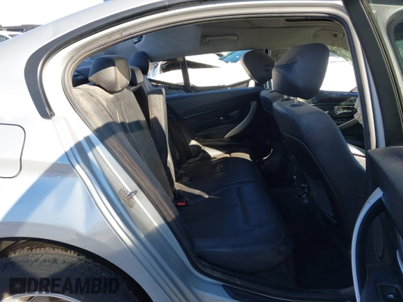 2014 BMW 3 Series 320i with VIN WBA3B1C53EP680038, listed as a IAAI auction lot 41300411 with 1 mi miles. Bid and sale history available at carsss.com. Image 8.