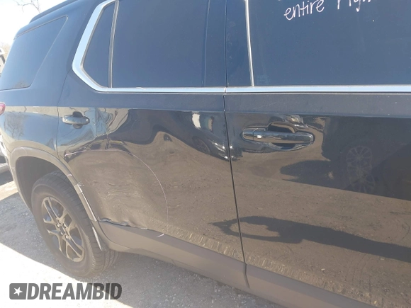 2021 Chevrolet Traverse LT Cloth z VIN 1GNERGKW8MJ246758, wystawiony jako IAAI lot #42008379 z przebiegiem 86 601 mil mil oraz . Historia ofert i sprzedaży dostępna na DreamBid. Obrazek 19.