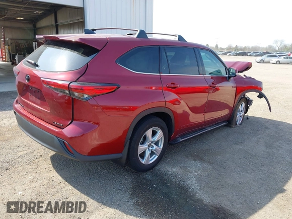 2022 Toyota Highlander LE with VIN 5TDBZRBH7NS569311, listed as a IAAI auction lot 42117066 with 18,579 mi miles and . Bid and sale history available at DreamBid. Image 4.