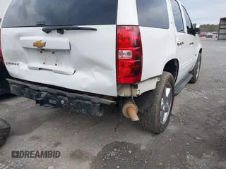 2013 Chevrolet Tahoe LT с VIN 1GNSCBE06DR210891, выставлен на аукционе IAAI как лот 40966533 с пробегом 133 725 миль миль и . История ставок и продаж доступна на DreamBid. Изображение 6.