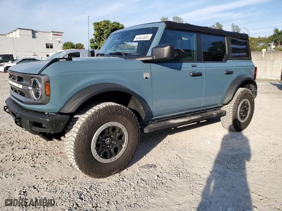 2021 Ford Bronco with VIN 1FMDE5DH5MLA96921, listed as a Copart auction lot 42522835 with 24,485 mi miles and Salvage Title. Bid and sale history available at carsss.com. Image 1.