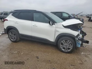 2023 Kia Seltos S z VIN KNDEUCAA6P7412900, wystawiony jako Copart lot #57625615 z przebiegiem 23 085 mil mil oraz Szkoda całkowita • Salvage title. Historia ofert i sprzedaży dostępna na DreamBid. Obrazek 4.