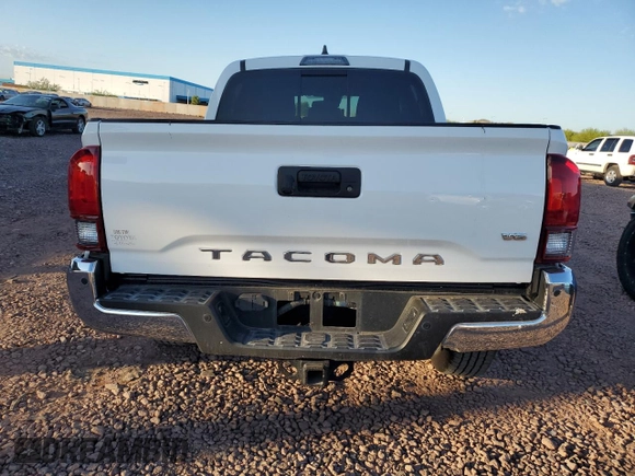 2020 Toyota Tacoma SR5 z VIN 3TMAZ5CN2LM115831, wystawiony jako Copart lot #59134155 z przebiegiem 116 532 mil mil oraz Szkoda całkowita • Salvage title. Historia ofert i sprzedaży dostępna na DreamBid. Obrazek 6.