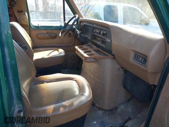 1990 Ford Econoline Cargo with VIN 1FTES14YXLHA99552, listed as a IAAI auction lot 41820558 with 178,000 mi miles and . Bid and sale history available at DreamBid. Image 5.