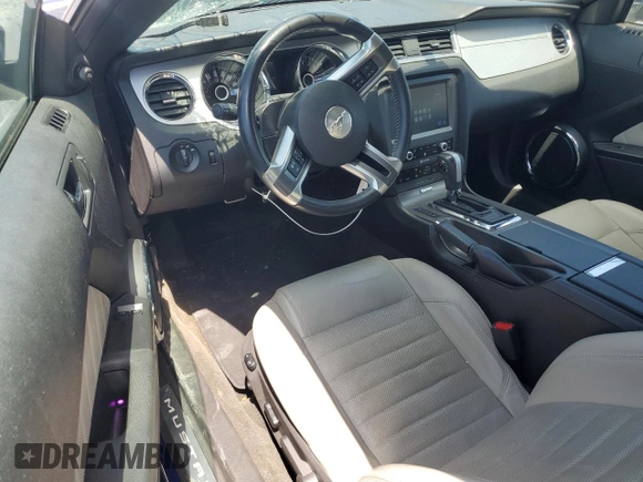2014 Ford Mustang V6 z VIN 1ZVBP8AM9E5318520, wystawiony jako Copart lot #58080755 z przebiegiem 67 778 mil mil oraz Szkoda całkowita • Salvage title. Historia ofert i sprzedaży dostępna na DreamBid. Obrazek 8.