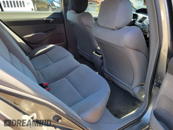 2008 Honda Civic LX с VIN 2HGFA16528H351971, выставлен на аукционе IAAI как лот 41709742 с пробегом 221 757 миль миль и . История ставок и продаж доступна на DreamBid. Изображение 8.