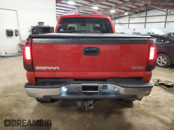 2005 GMC Sierra 2500HD SLT z VIN 1GTHK23245F877195, wystawiony jako Copart lot #41645515 z przebiegiem 175 432 mil mil oraz Czysty tytuł • Clean title. Historia ofert i sprzedaży dostępna na DreamBid. Obrazek 6.