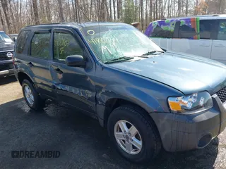 2006 Ford Escape XLS with VIN 1FMYU02Z06KA68584, listed as a IAAI auction lot 41887104 with 257,855 mi miles and . Bid and sale history available at DreamBid. Image 6.