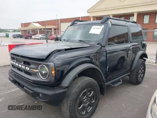 2021 Ford Bronco z VIN 1FMDE5AP1MLA69419, wystawiony jako IAAI lot #42276822 z przebiegiem 29 734 mil mil oraz . Historia ofert i sprzedaży dostępna na DreamBid. Obrazek 6.