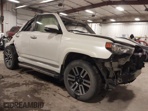 2018 Toyota 4Runner SR5 z VIN JTEBU5JR6J5534398, wystawiony jako IAAI lot #41169374 z przebiegiem 94 137 mil mil oraz . Historia ofert i sprzedaży dostępna na DreamBid. Obrazek 1.