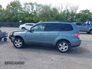 2009 Subaru Forester X с VIN JF2SH63689H780219, выставлен на аукционе IAAI как лот 42202790 с пробегом 188 288 миль миль и . История ставок и продаж доступна на DreamBid. Изображение 14.