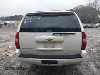 2007 Chevrolet Suburban LT с VIN 1GNFC16J17J187848, выставлен на аукционе IAAI как лот 41553241 с пробегом Не указан миль и . История ставок и продаж доступна на DreamBid. Изображение 16.