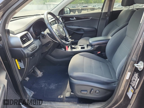 2017 Kia Sorento LX с VIN 5XYPGDA37HG332453, выставлен на аукционе Copart как лот 61095015 с пробегом 119 046 миль миль и Чистый • Clean title. История ставок и продаж доступна на DreamBid. Изображение 7.