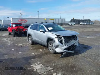 2024 Toyota RAV4 XLE with VIN 2T3P1RFV2RC475310, listed as a IAAI auction lot 41810367 with 29,878 mi miles. Bid and sale history available at carsss.com. Image 1.