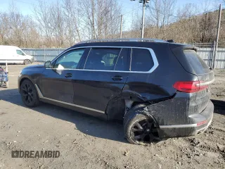 2021 BMW X7 xDrive40i z VIN 5UXCW2C06M9G15321, wystawiony jako Copart lot #46824665 z przebiegiem Nie podano mil oraz Szkoda całkowita • Salvage title. Historia ofert i sprzedaży dostępna na DreamBid. Obrazek 2.