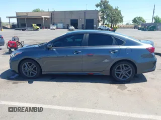 2020 Kia Forte GT-Line z VIN 3KPF34AD4LE180606, wystawiony jako IAAI lot #42311974 z przebiegiem 46 088 mil mil oraz . Historia ofert i sprzedaży dostępna na DreamBid. Obrazek 14.
