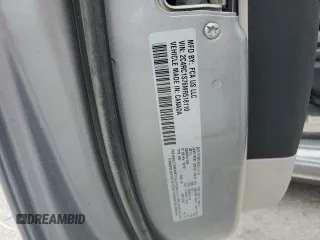 2021 Chrysler Pacifica Hybrid Limited with VIN 2C4RC1S76MR518110, listed as a Copart auction lot 54557065 with 61,908 mi miles and Salvage title. Bid and sale history available at DreamBid. Image 12.